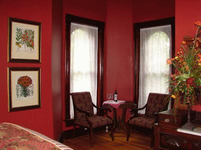 Whiskey Mansion Bed & Breakfast Saint Joseph Ruang foto