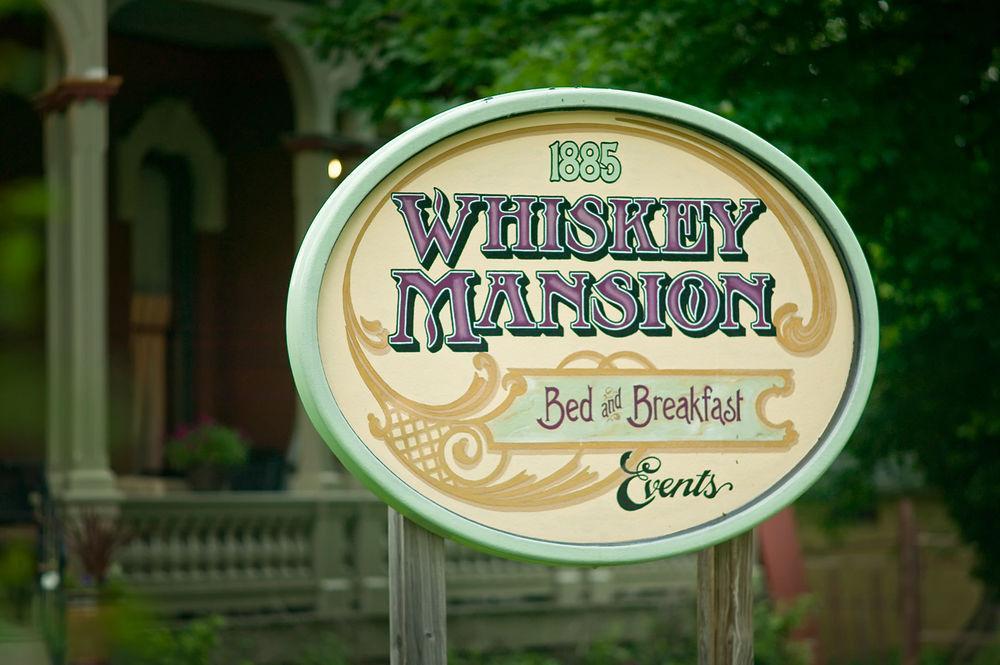 Whiskey Mansion Bed & Breakfast Saint Joseph Bagian luar foto