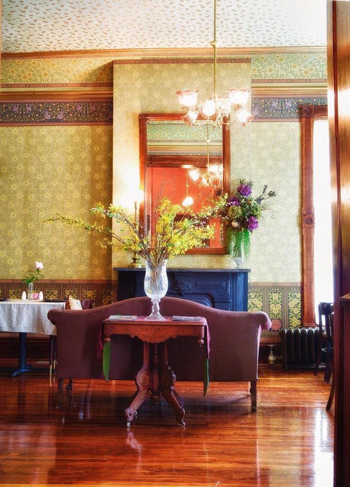Whiskey Mansion Bed & Breakfast Saint Joseph Bagian luar foto