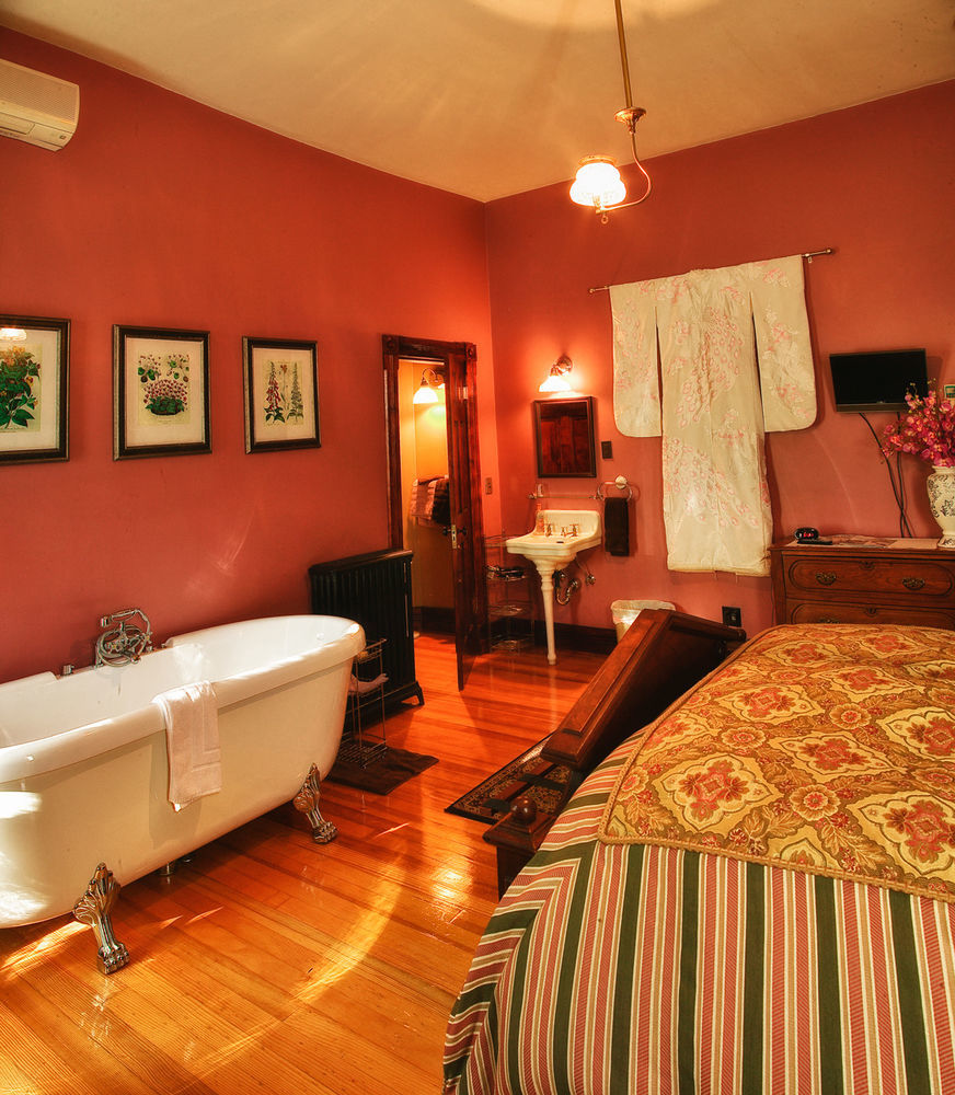 Whiskey Mansion Bed & Breakfast Saint Joseph Bagian luar foto