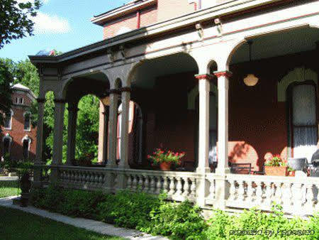 Whiskey Mansion Bed & Breakfast Saint Joseph Bagian luar foto